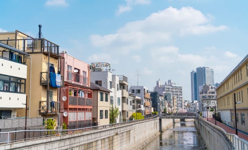 狭小地や道路沿い等の建物