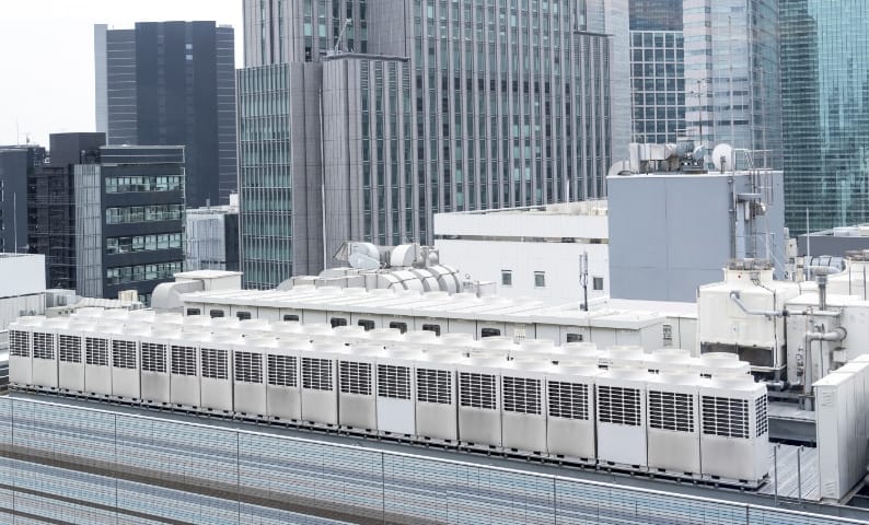 屋上や塔屋、既存の高所看板・広告塔